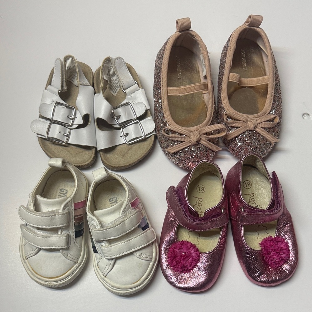 Baby shoes lot